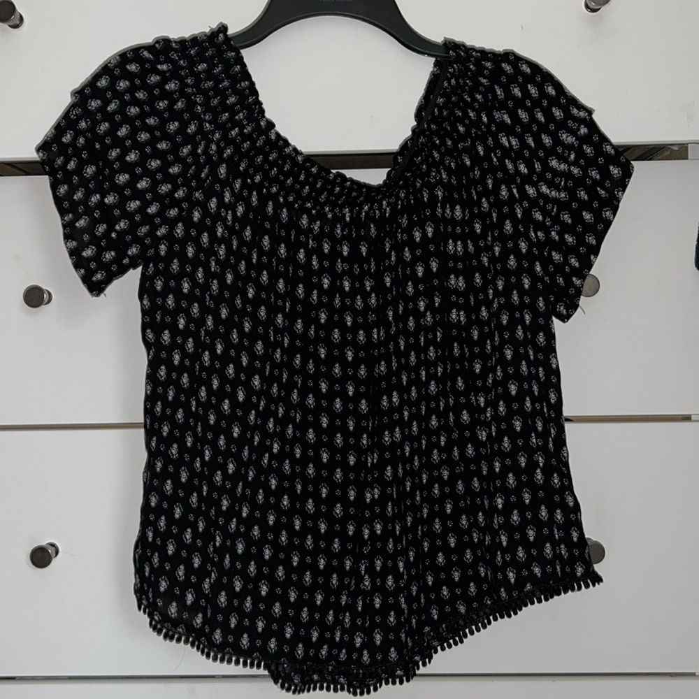 black and white flowy top - never worn - completely brand new condition